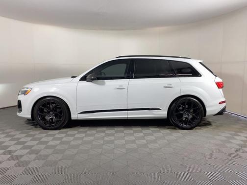 2025 Audi SQ7 4.0T Premium Plus