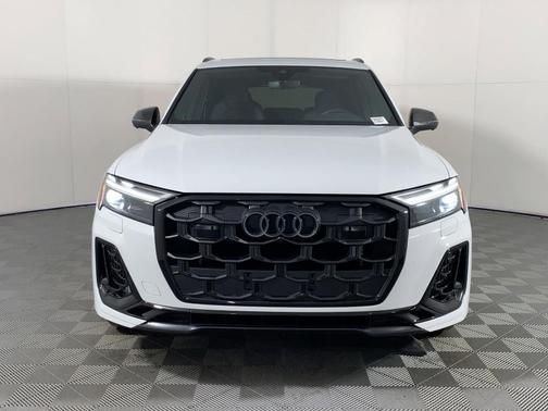 2025 Audi SQ7 4.0T Premium Plus
