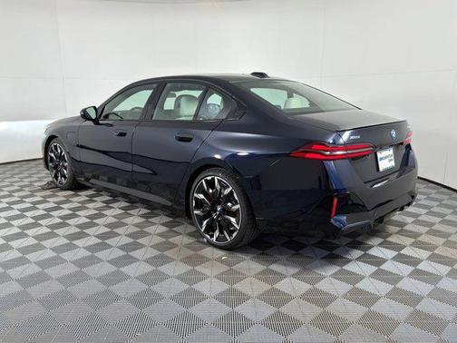 2026 BMW 550e xDrive