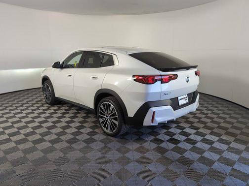 2025 BMW X2 xDrive28i