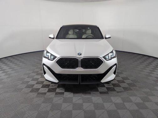 2025 BMW X2 xDrive28i