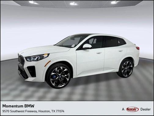 Alpine White 2025 BMW X2 xDrive28i