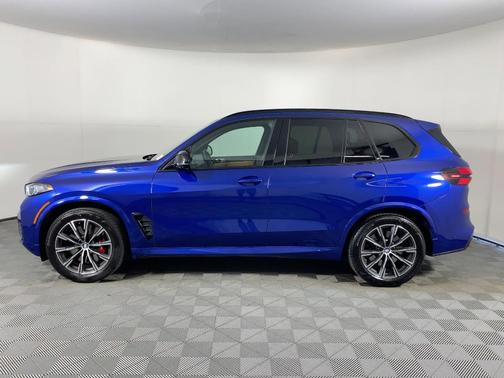 2024 BMW X5 M60i
