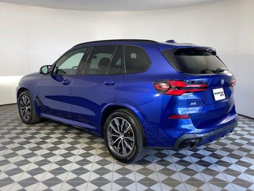 2024 BMW X5 M60i