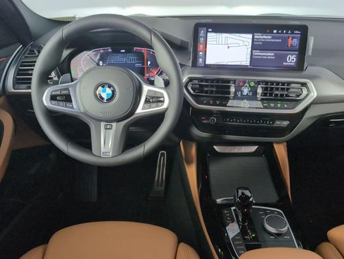 2025 BMW X4 xDrive30i