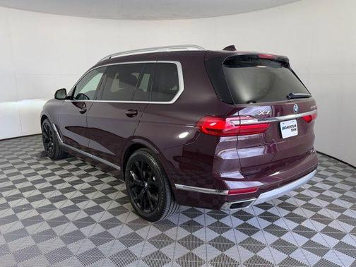 Ametrin Metallic 2022 BMW X7 xDrive40i