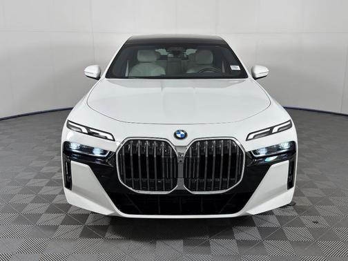 2023 BMW 760 760i xDrive