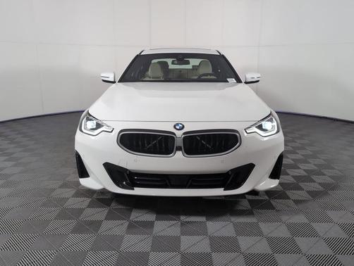 2026 BMW 230 i