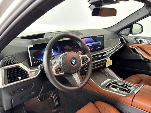 Mineral White Metallic 2026 BMW X6 xDrive40i
