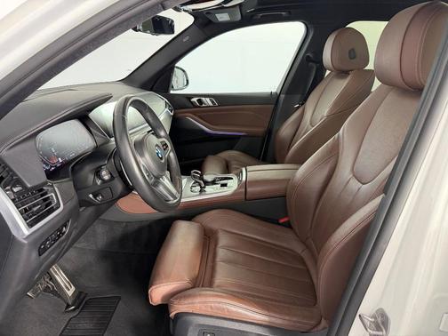 Alpine White 2021 BMW X5 sDrive40i