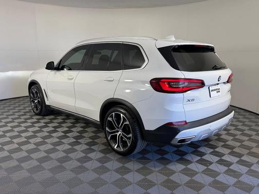 2023 BMW X5 sDrive40i