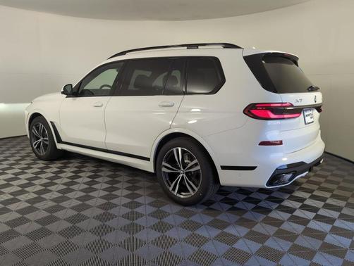2026 BMW X7 xDrive40i
