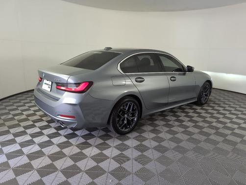 2025 BMW 330 i