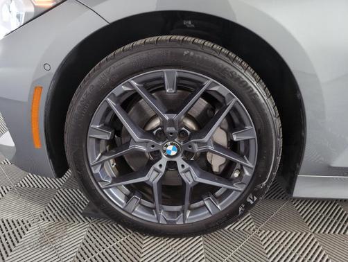2025 BMW 330 i