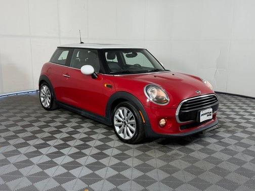 Red 2019 MINI Hardtop Oxford Edition