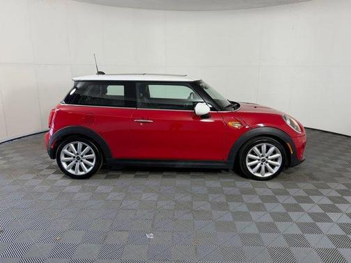 Red 2019 MINI Hardtop Oxford Edition