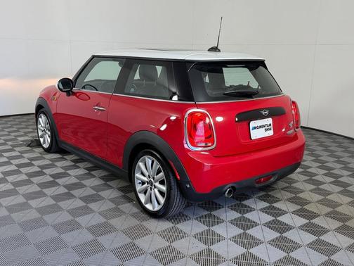 Red 2019 MINI Hardtop Oxford Edition