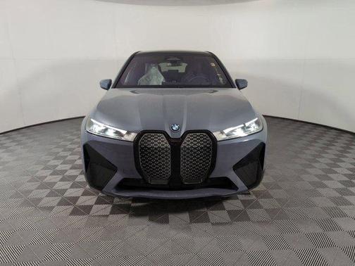 2025 BMW iX xDrive50