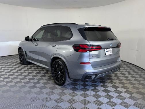 Gray Metallic 2024 BMW X5 xDrive40i