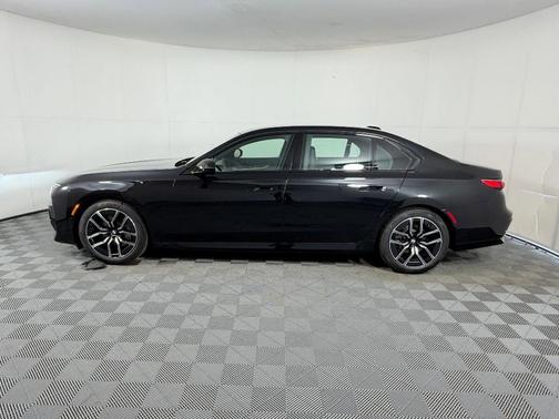 Black Sapphire Metallic 2026 BMW 740 i