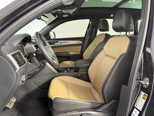 2022 Volkswagen Atlas Cross Sport 2.0T SEL R-Line Black