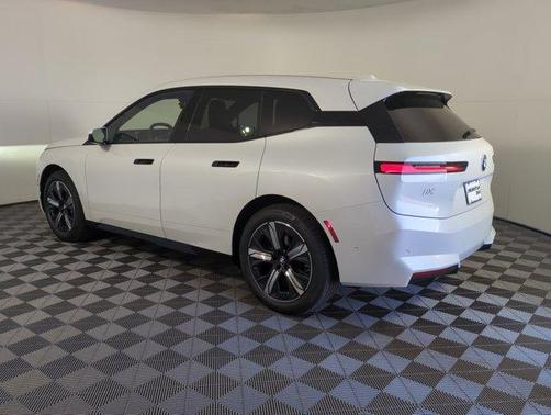 2026 BMW iX xDrive45