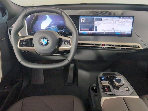2026 BMW iX xDrive45