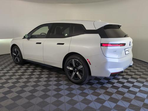 2026 BMW iX xDrive45