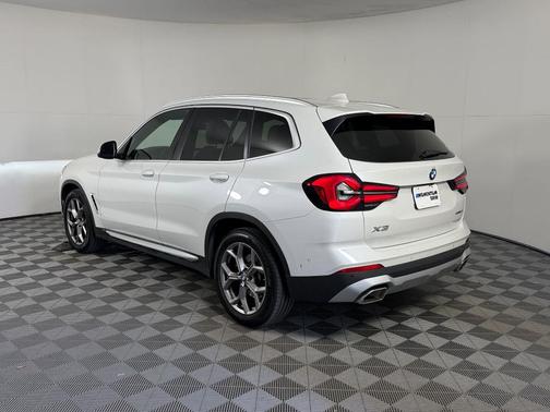 Mineral White Metallic 2023 BMW X3 sDrive30i