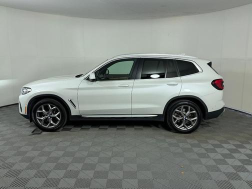 Mineral White Metallic 2023 BMW X3 sDrive30i