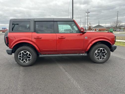 2022 Ford Bronco Outer Banks