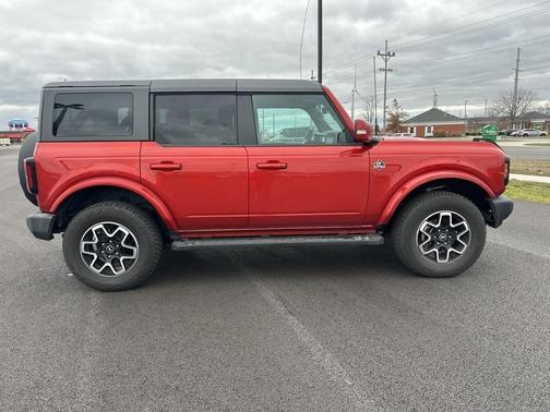 2022 Ford Bronco Outer Banks