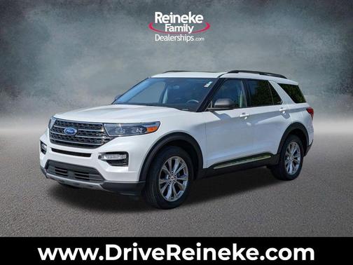 White Metallic 2023 Ford Explorer XLT