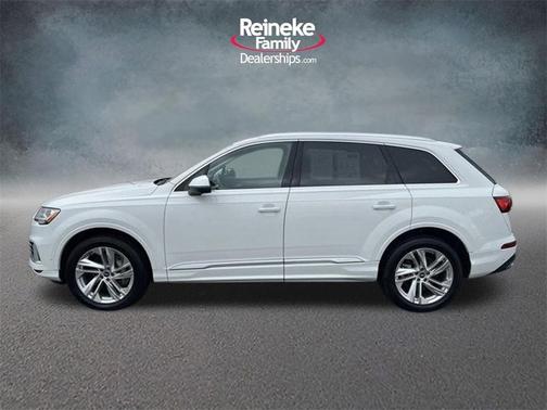 2023 Audi Q7 55 Premium Plus