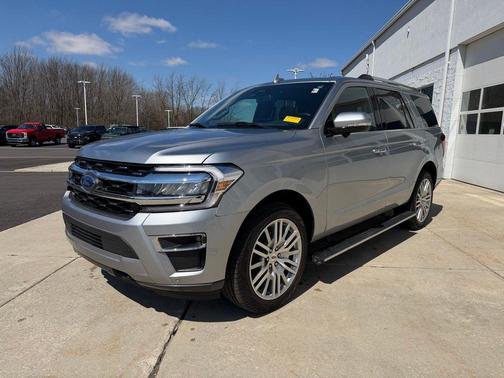 Silver Metallic 2024 Ford Expedition Limited