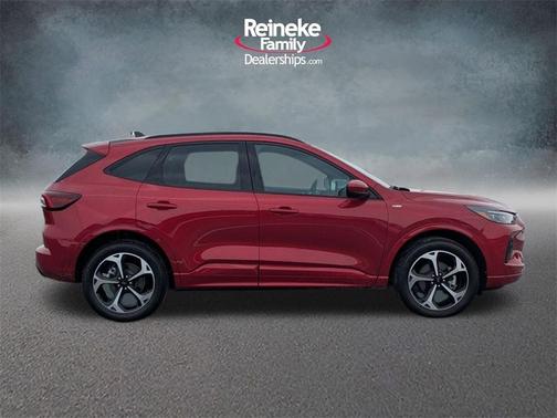 2025 Ford Escape ST-Line Elite