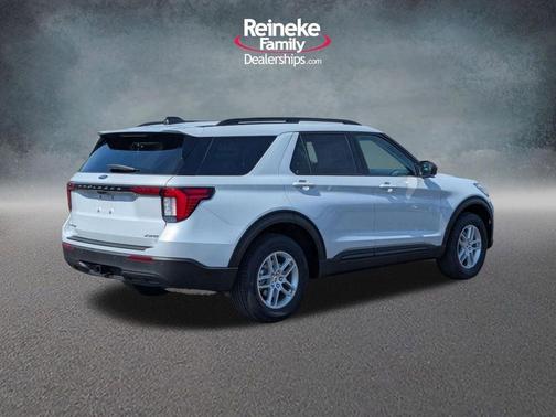 Space White Metallic 2026 Ford Explorer Active