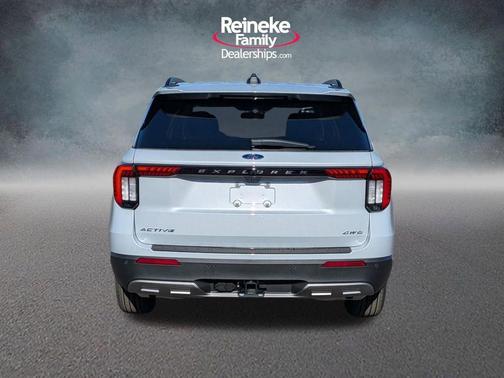 Space White Metallic 2026 Ford Explorer Active
