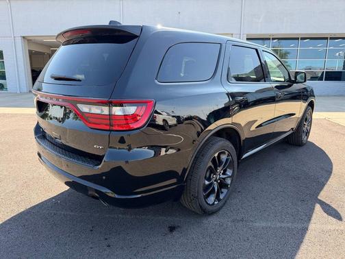 DB Black Crystal Clearcoat 2026 Dodge Durango GT