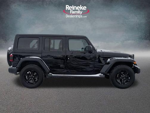 2020 Jeep Wrangler Unlimited Sahara Altitude