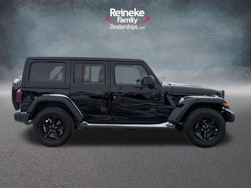 2020 Jeep Wrangler Unlimited Sahara Altitude