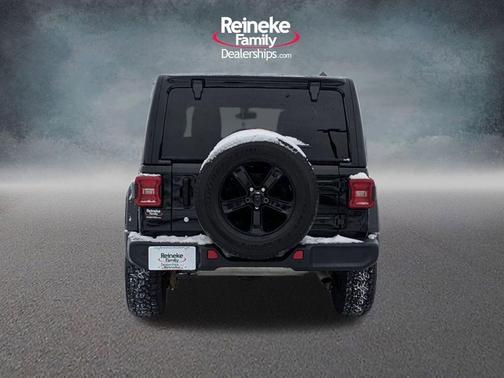 2020 Jeep Wrangler Unlimited Sahara Altitude