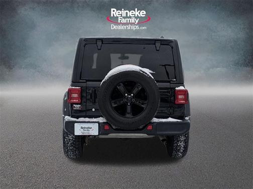 2020 Jeep Wrangler Unlimited Sahara Altitude