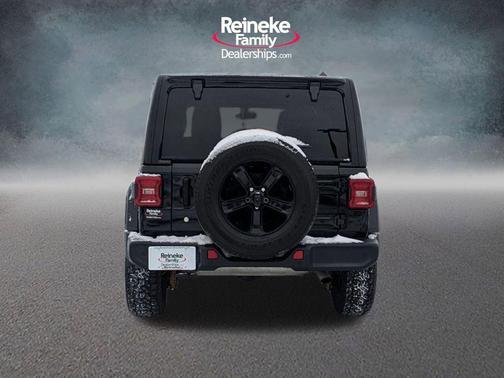 2020 Jeep Wrangler Unlimited Sahara Altitude