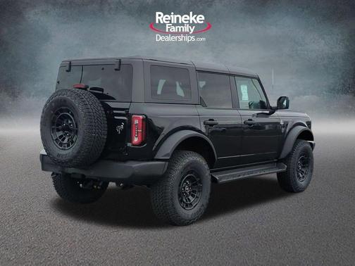 Shadow Black 2026 Ford Bronco Outer Banks