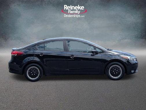 Aurora Black Pearl 2018 Kia Forte LX