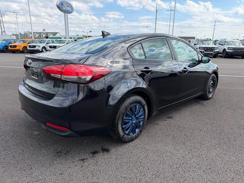 Aurora Black Pearl 2018 Kia Forte LX