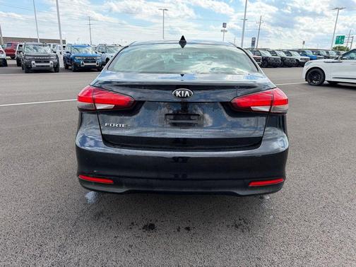 Aurora Black Pearl 2018 Kia Forte LX