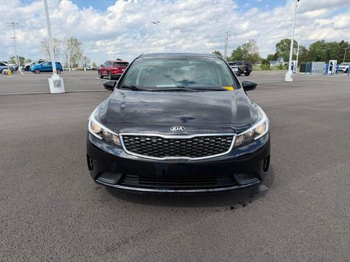 Aurora Black Pearl 2018 Kia Forte LX