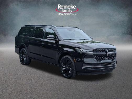 Black Metallic 2025 Lincoln Navigator L Reserve
